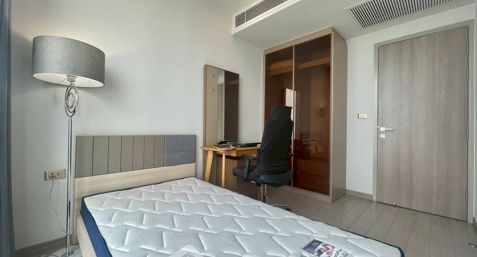For rent 2 bedrooms condo in Huai Khwang, Bangkok