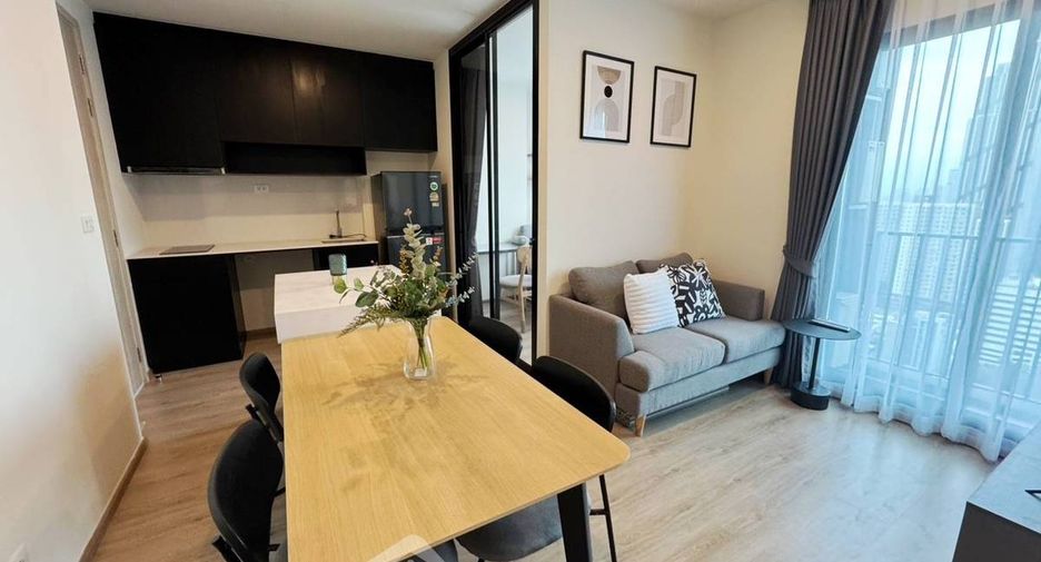 Condo en alquiler de 2 habitaciones en Huai Khwang, Bangkok