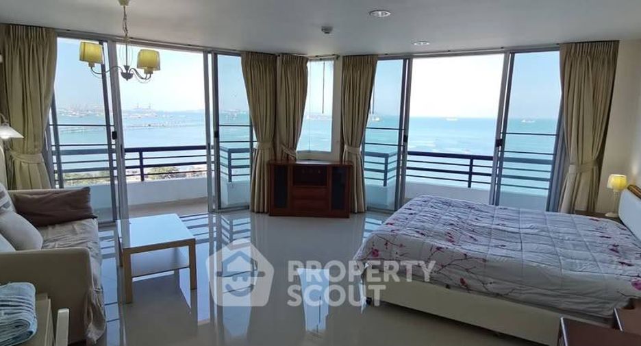 À louer 3 chambres condo à Si Racha, Chonburi