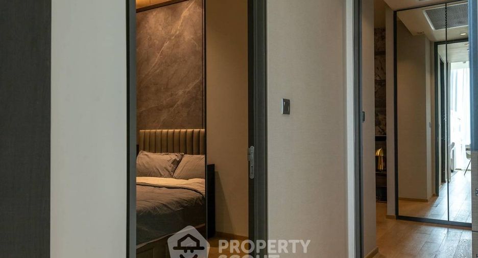 For rent 2 bedrooms condo in Pathum Wan, Bangkok