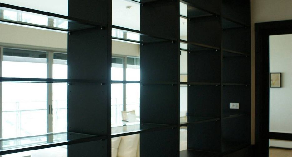 For rent 4 bedrooms condo in Khlong Toei, Bangkok