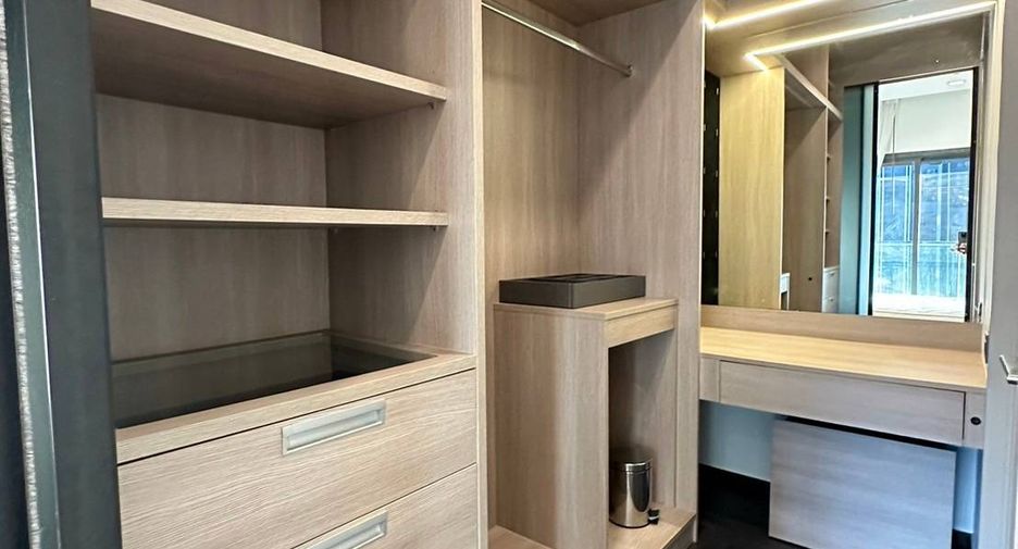 For rent 1 bed condo in Huai Khwang, Bangkok
