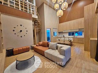 Casa en alquiler de 4 habitaciones en Bang Lamung, Chonburi