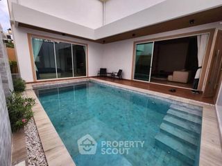 Casa en alquiler de 4 habitaciones en Bang Lamung, Chonburi