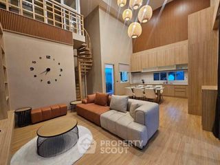Casa en alquiler de 4 habitaciones en Bang Lamung, Chonburi