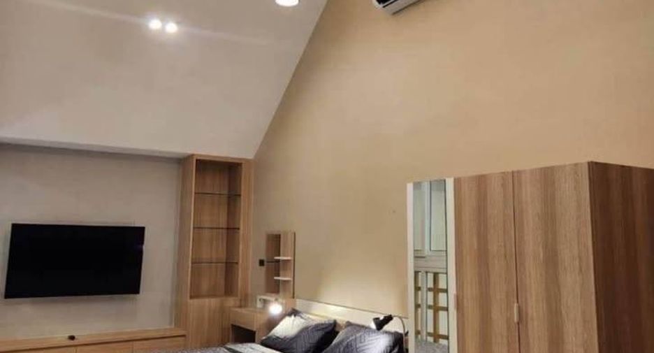 Casa en alquiler de 4 habitaciones en East Pattaya, Pattaya