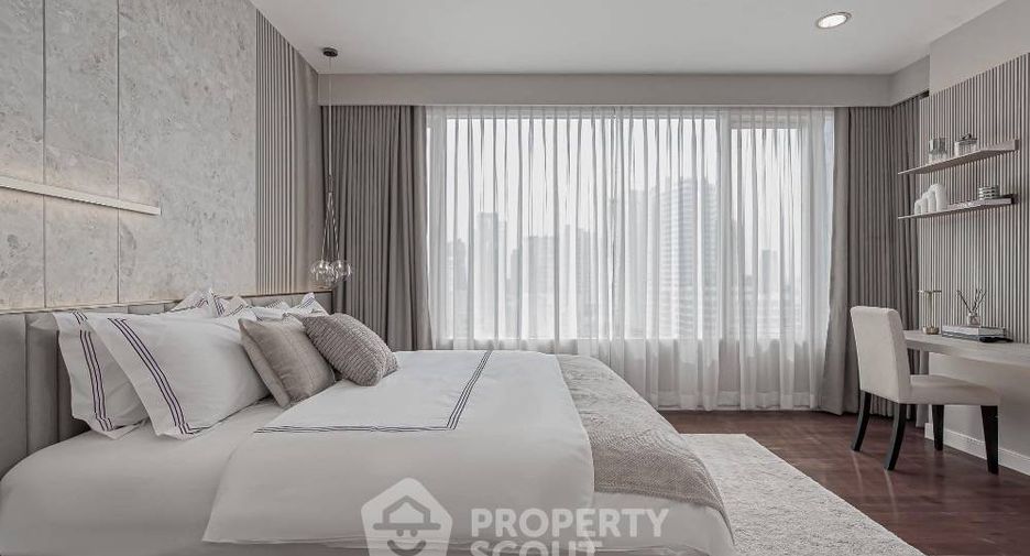 For rent 3 bedrooms condo in Watthana, Bangkok