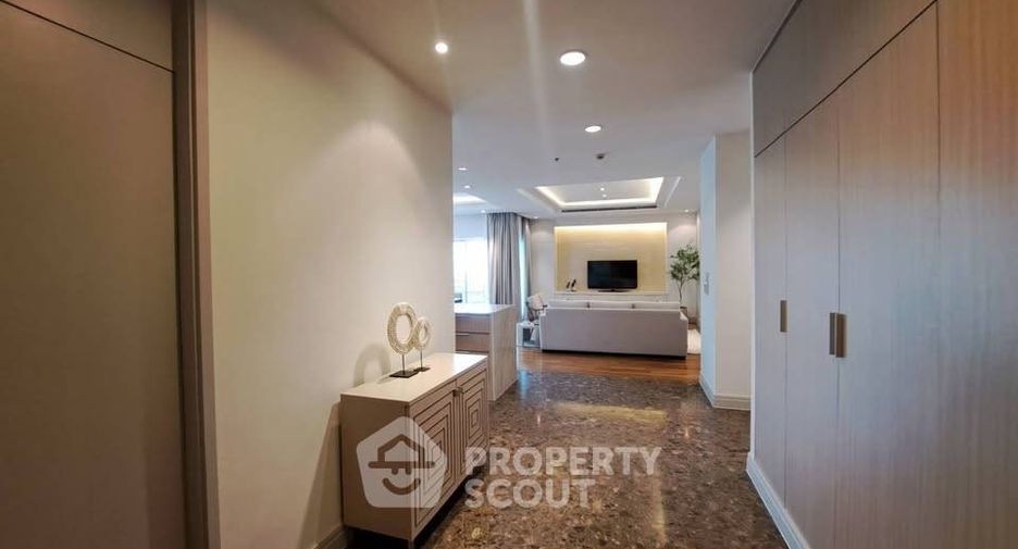 Apartment zur Miete mit 3 Zimmer in Pathum Wan, Bangkok