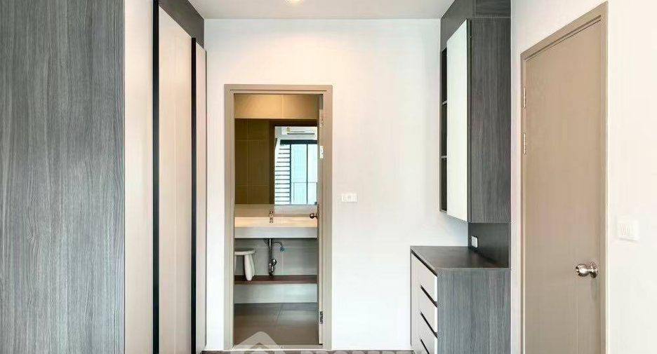 À louer 2 chambres condo à Huai Khwang, Bangkok