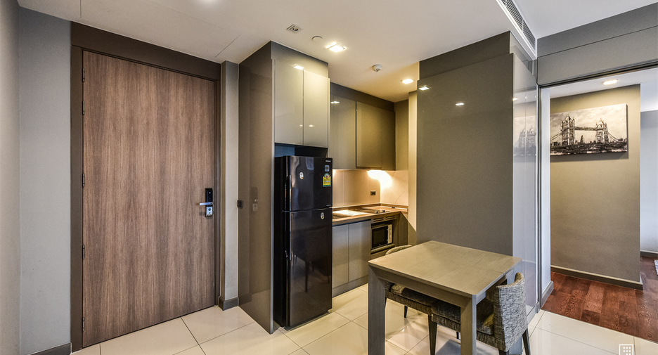 For rent 1 bed condo in Bang Rak, Bangkok