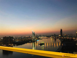 For rent 2 bedrooms condo in Yan Nawa, Bangkok