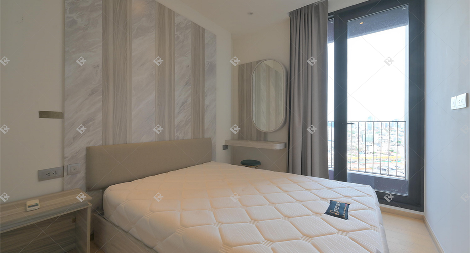 For rent 2 bedrooms condo in Huai Khwang, Bangkok