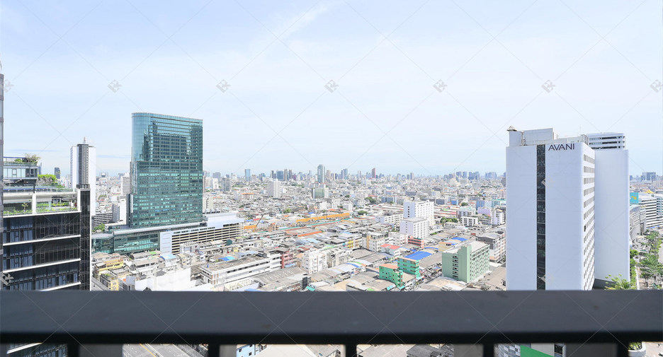 For rent 2 bedrooms condo in Huai Khwang, Bangkok