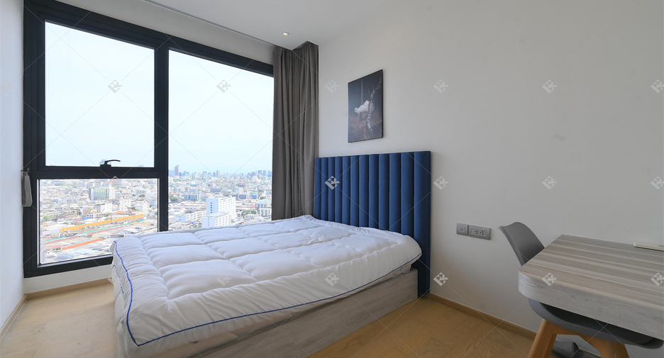 For rent 2 bedrooms condo in Huai Khwang, Bangkok