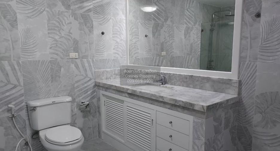 For rent 3 bedrooms apartment in Pathum Wan, Bangkok