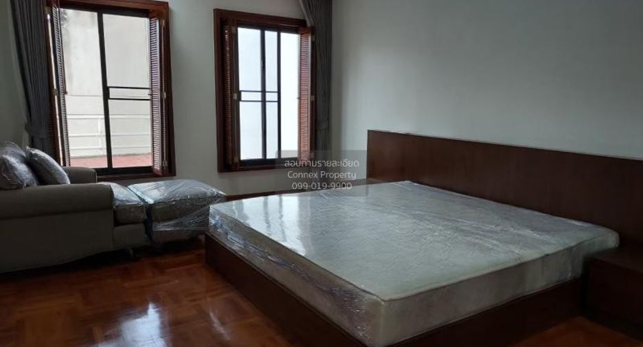 For rent 3 bedrooms apartment in Pathum Wan, Bangkok