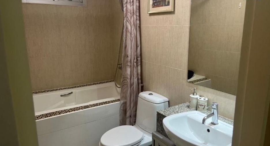 For rent 2 bedrooms condo in Watthana, Bangkok