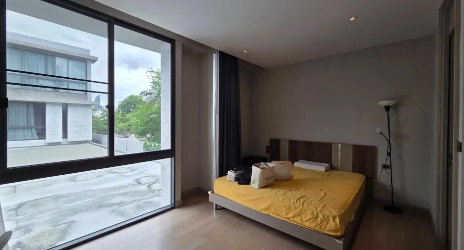 For rent 4 bedrooms house in Watthana, Bangkok