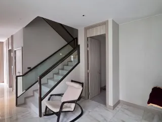 For rent 4 bedrooms house in Watthana, Bangkok