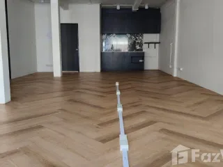 For rent 3 bedrooms retail Space in Khlong Toei, Bangkok