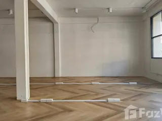 For rent 3 bedrooms retail Space in Khlong Toei, Bangkok