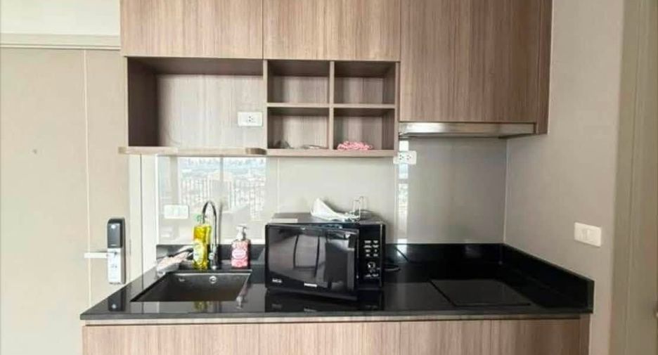For rent 2 bedrooms condo in Bang Na, Bangkok