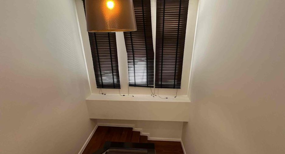 For rent 2 ベッドルーム condo in Watthana, Bangkok