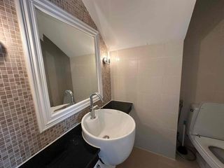 For rent 2 ベッドルーム condo in Watthana, Bangkok