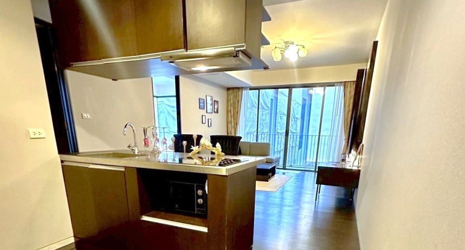 Condo en alquiler y en venta de 2 habitaciones en Watthana, Bangkok