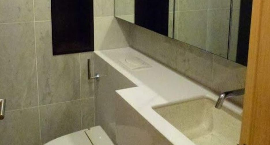 Condo en alquiler y en venta de 2 habitaciones en Watthana, Bangkok