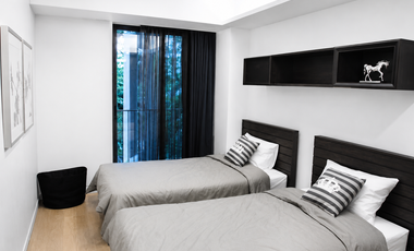 Condo en alquiler y en venta de 2 habitaciones en Watthana, Bangkok