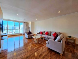 For rent 3 bedrooms condo in Khlong Toei, Bangkok
