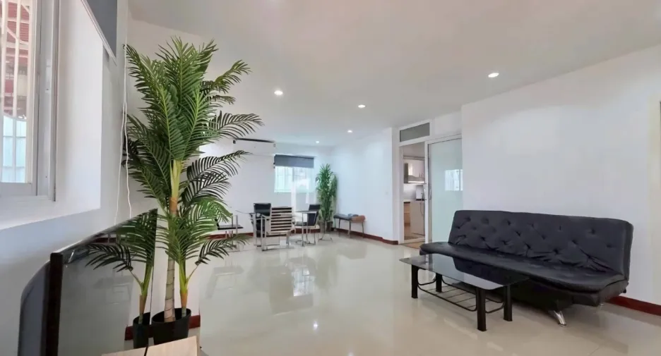 For rent 4 bedrooms house in Central Pattaya, Pattaya