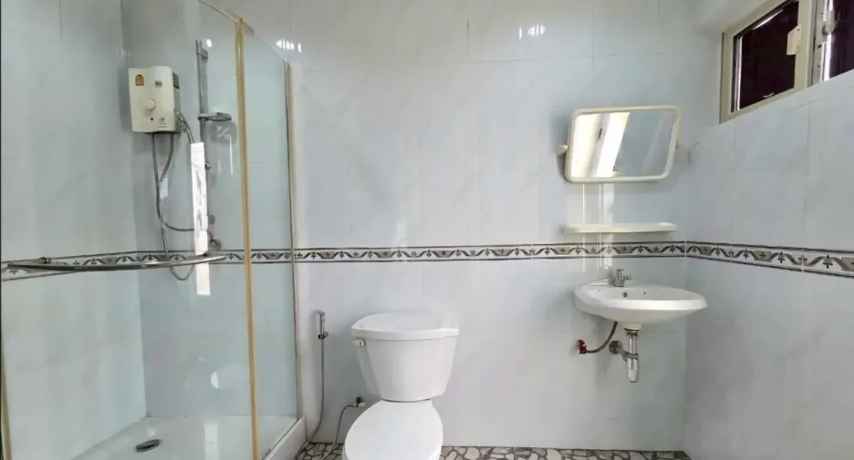 For rent 4 bedrooms house in Central Pattaya, Pattaya