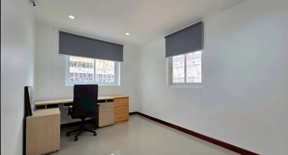 For rent 4 bedrooms house in Central Pattaya, Pattaya