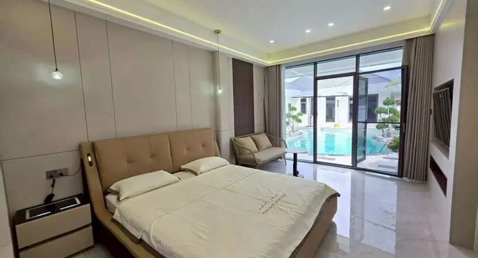 For sale 6 bedrooms villa in South Pattaya, Pattaya
