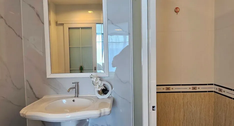 For sale 1 bed condo in East Pattaya, Pattaya