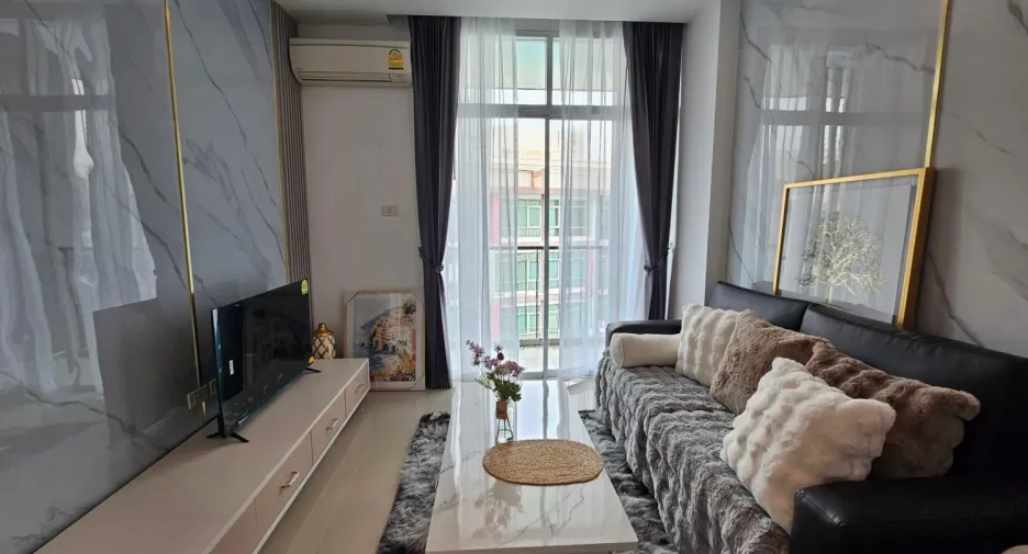 For sale 1 bed condo in East Pattaya, Pattaya