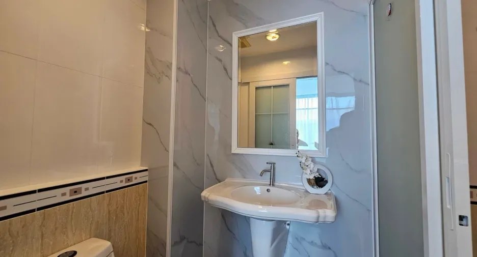 For sale 1 bed condo in East Pattaya, Pattaya