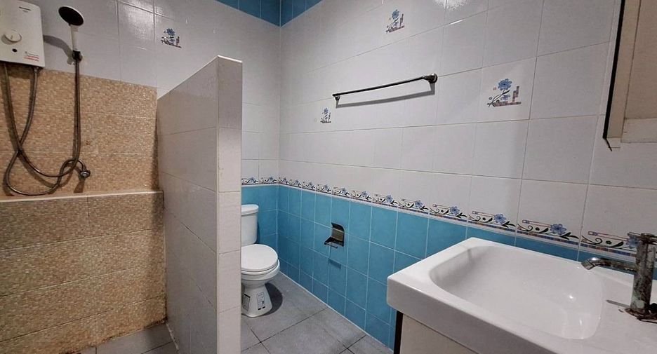 For rent 2 bedrooms townhouse in Hua Hin, Prachuap Khiri Khan