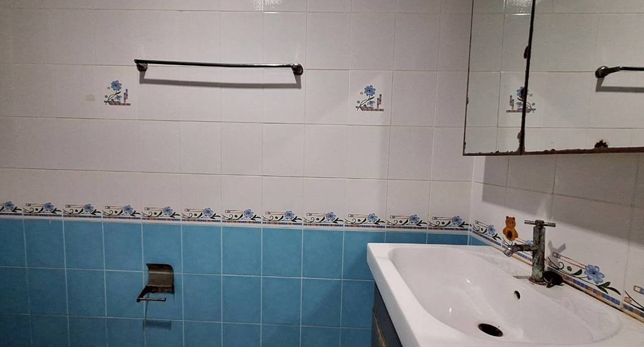 For rent 2 bedrooms townhouse in Hua Hin, Prachuap Khiri Khan