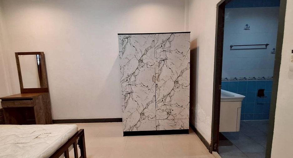 For rent 2 bedrooms townhouse in Hua Hin, Prachuap Khiri Khan