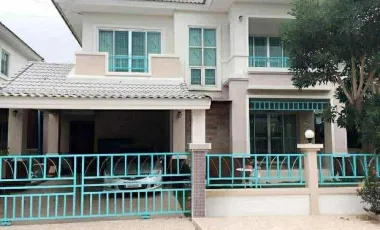Casa en alquiler de 3 habitaciones en Lam Luk Ka, Pathum Thani