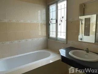 Casa en alquiler de 3 habitaciones en Lam Luk Ka, Pathum Thani