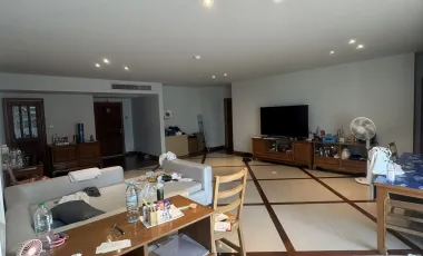 For rent 3 bedrooms apartment in Sathon, Bangkok