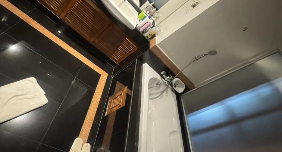 For rent 3 bedrooms apartment in Sathon, Bangkok