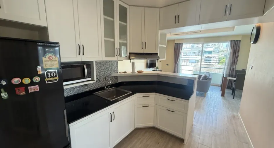 For rent 2 bedrooms condo in Watthana, Bangkok
