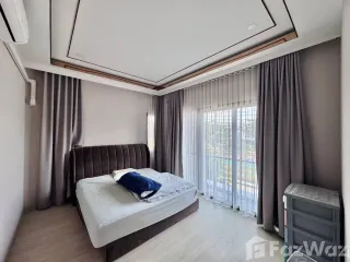 Casa en alquiler de 3 habitaciones en Bang Lamung, Chonburi