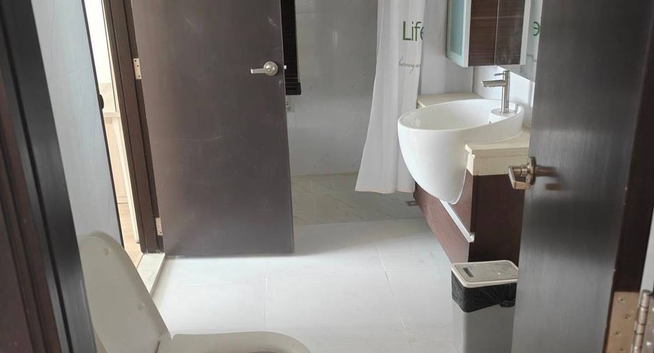 ขาย 2 ห้องนอน คอนโด ใน วัฒนา, กรุงเทพฯ