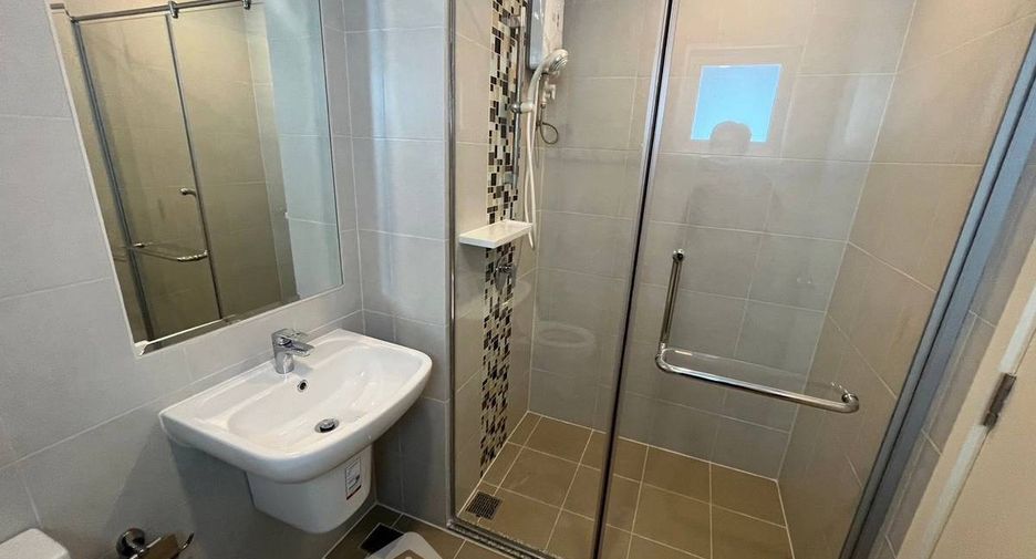 For sale 2 ベッドルーム condo in Phasi Charoen, Bangkok